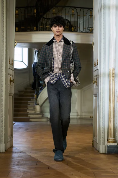 Look 52